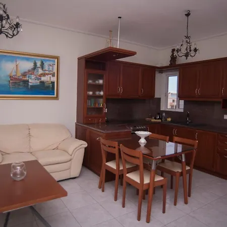 Luxurioys In City Lefkada City